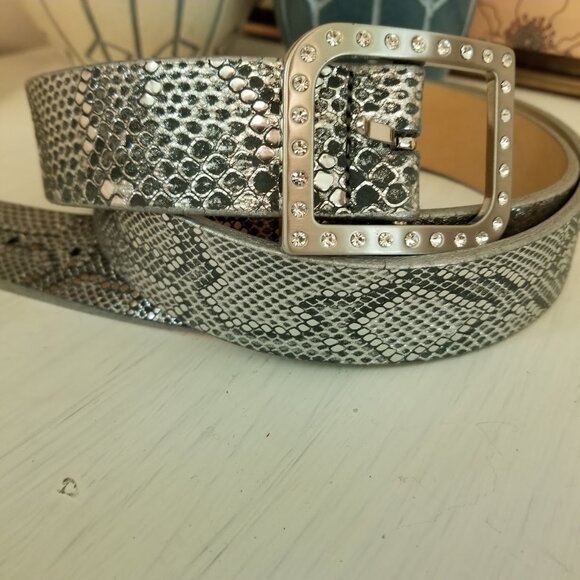 Canterbury Golf Genuine Leather Belt, Size L, Silver Rhinestone Metallic Reptile - Picture 3 of 12